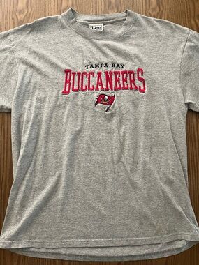 Lee Mens Tampa Bay Buccaneers Logo Tee size large